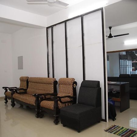 Meghna Residency Hotel Thiruvananthapuram Екстериор снимка