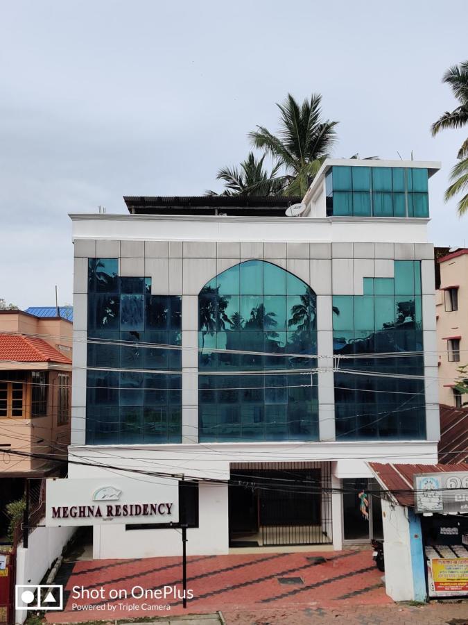 Meghna Residency Hotel Thiruvananthapuram Екстериор снимка