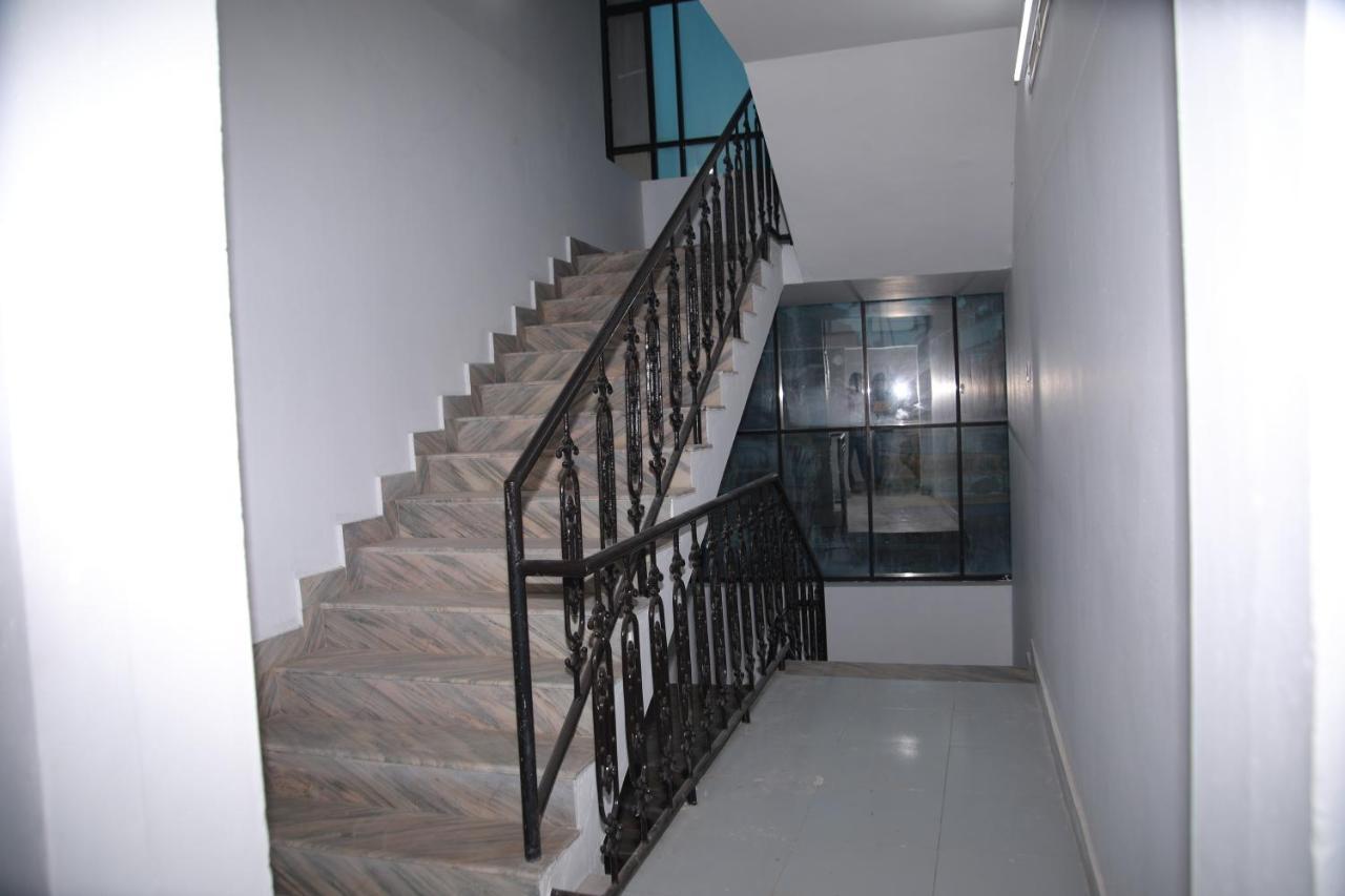 Meghna Residency Hotel Thiruvananthapuram Екстериор снимка