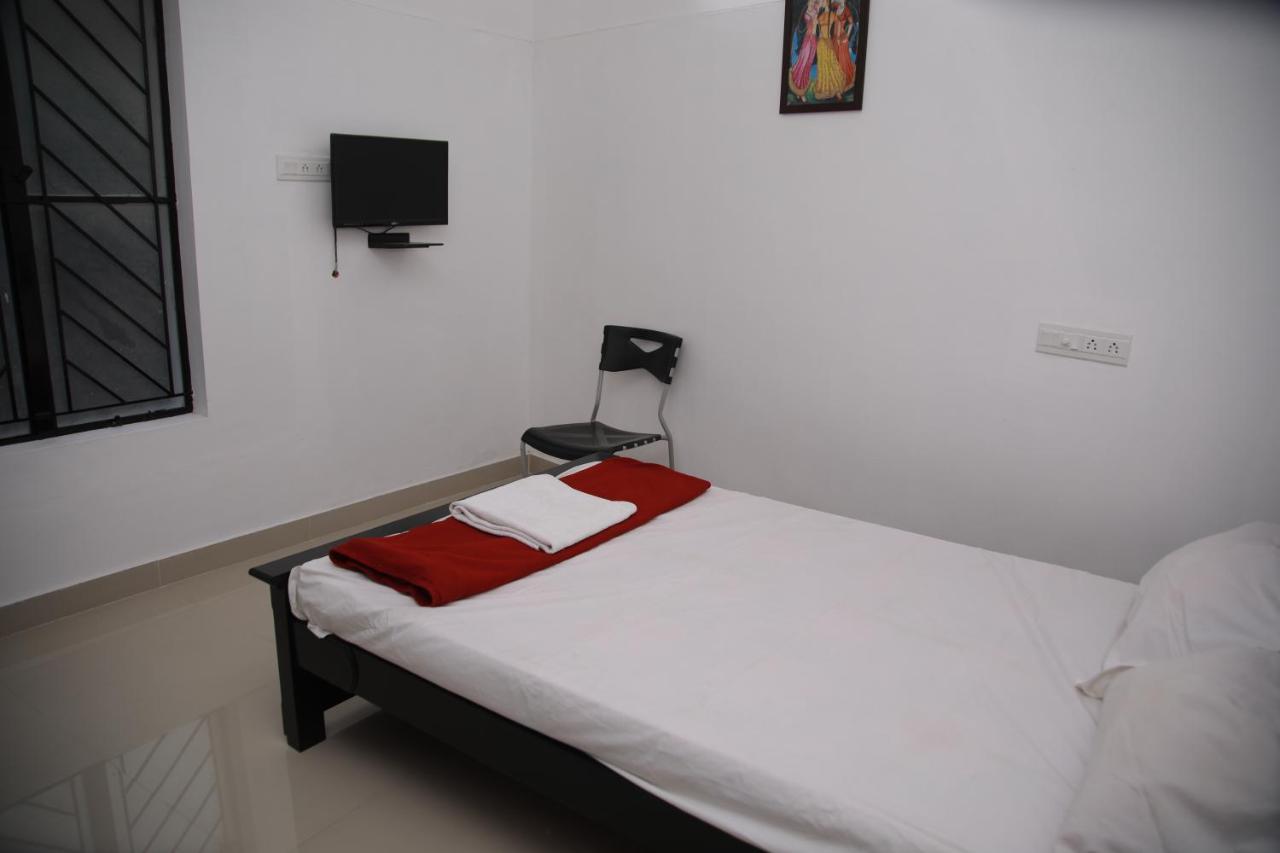 Meghna Residency Hotel Thiruvananthapuram Екстериор снимка