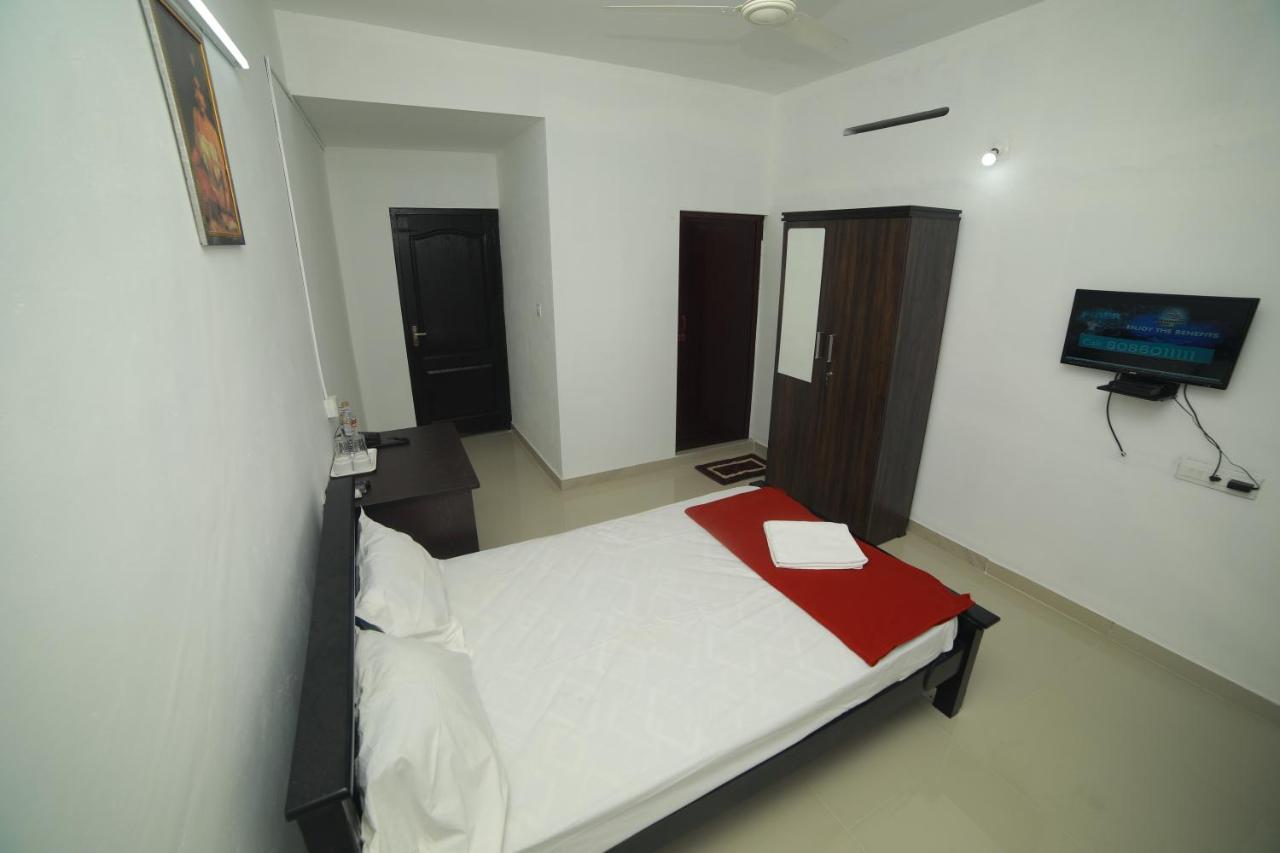 Meghna Residency Hotel Thiruvananthapuram Екстериор снимка