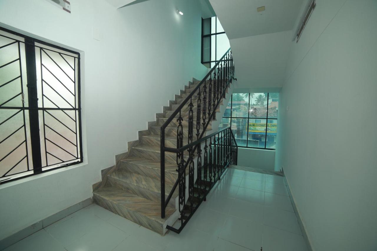 Meghna Residency Hotel Thiruvananthapuram Екстериор снимка