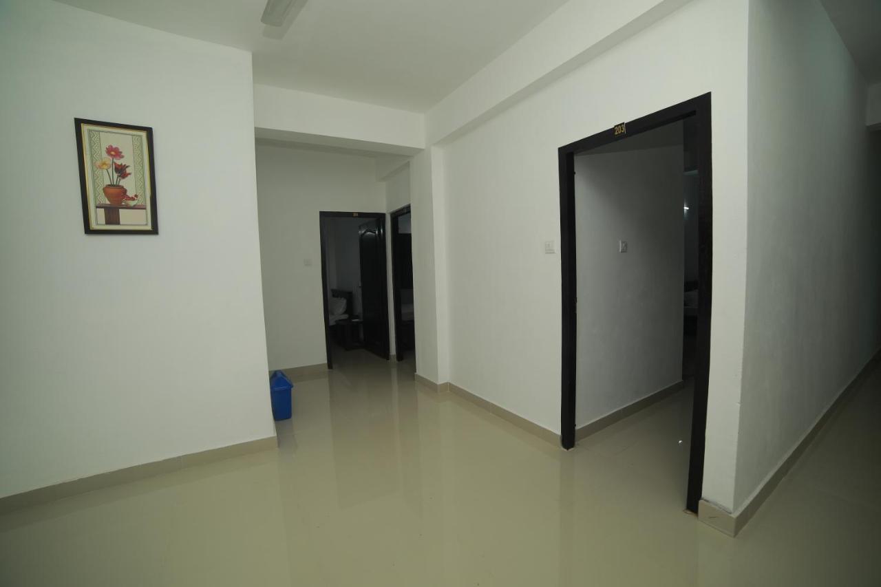 Meghna Residency Hotel Thiruvananthapuram Екстериор снимка
