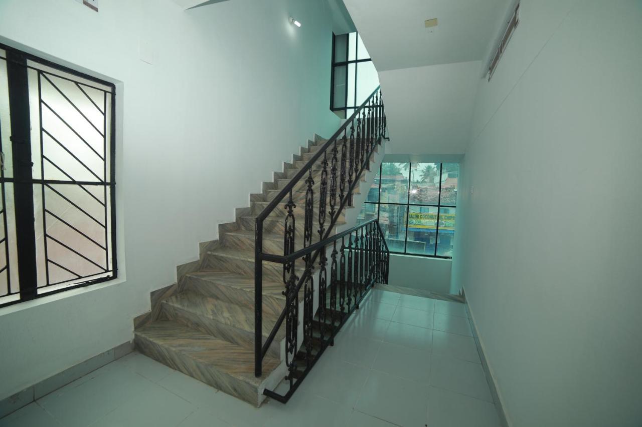 Meghna Residency Hotel Thiruvananthapuram Екстериор снимка